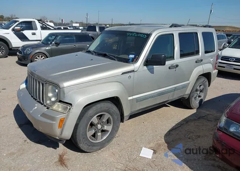 2008 Jeep Liberty Sport z USA, uszkodzony, nr VIN 1J8GN28K48W154763